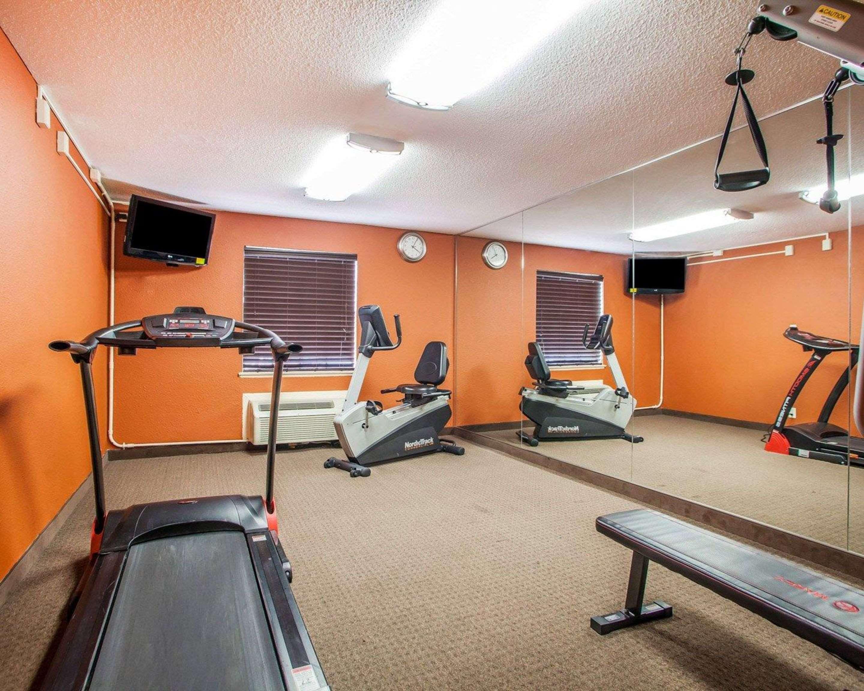 Quality Inn Airport Woodson Terrace Εξωτερικό φωτογραφία