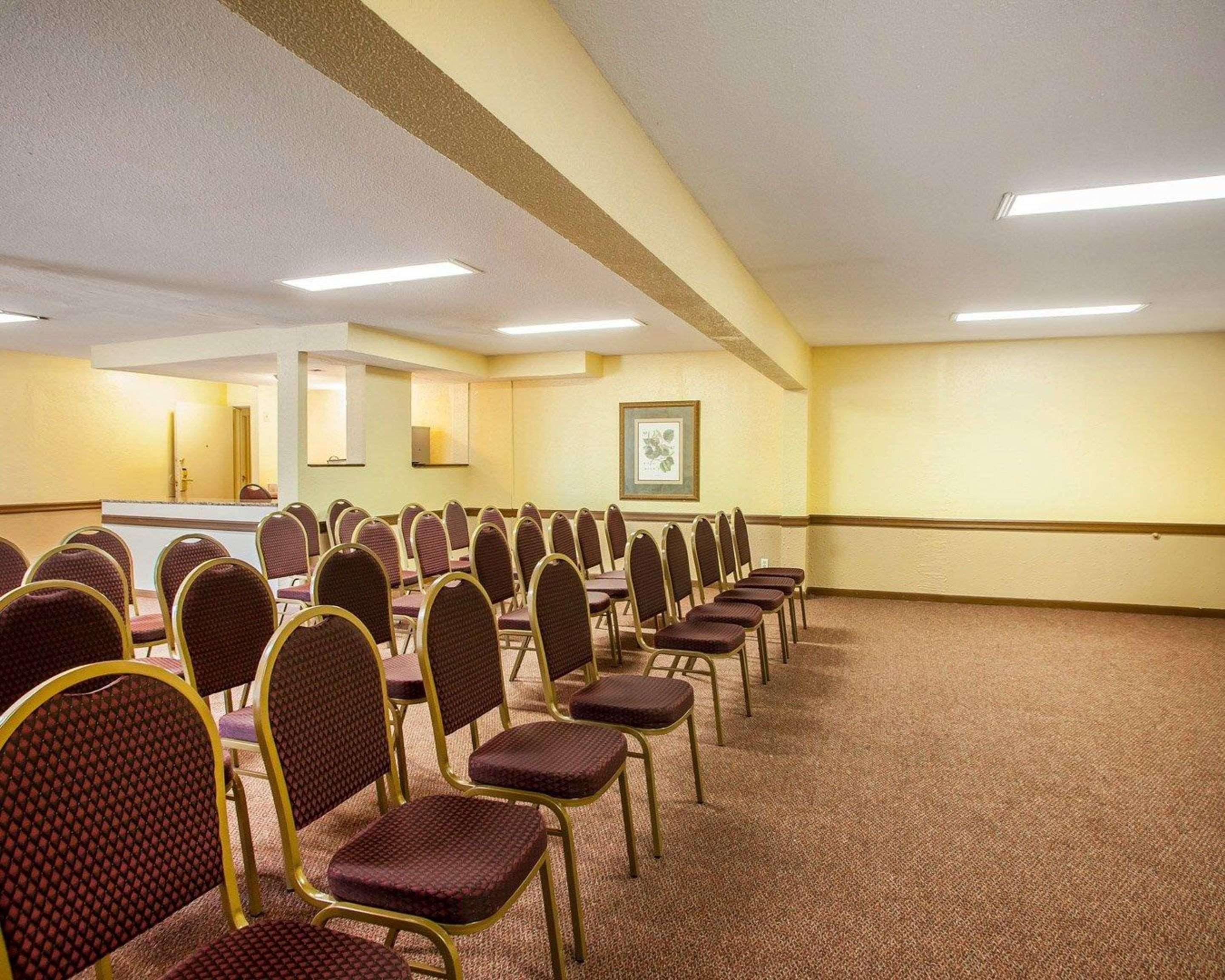 Quality Inn Airport Woodson Terrace Εξωτερικό φωτογραφία