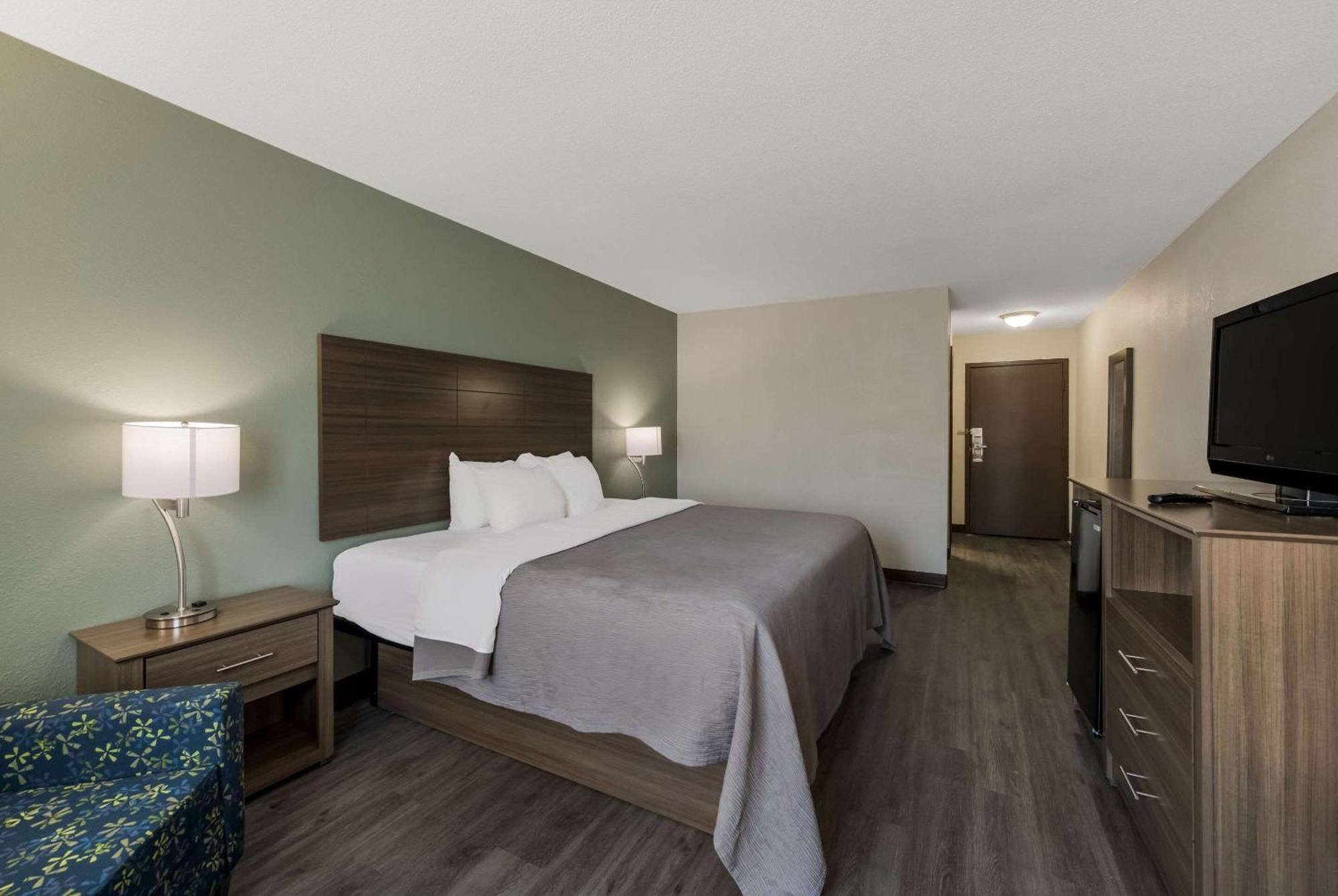 Quality Inn Airport Woodson Terrace Εξωτερικό φωτογραφία