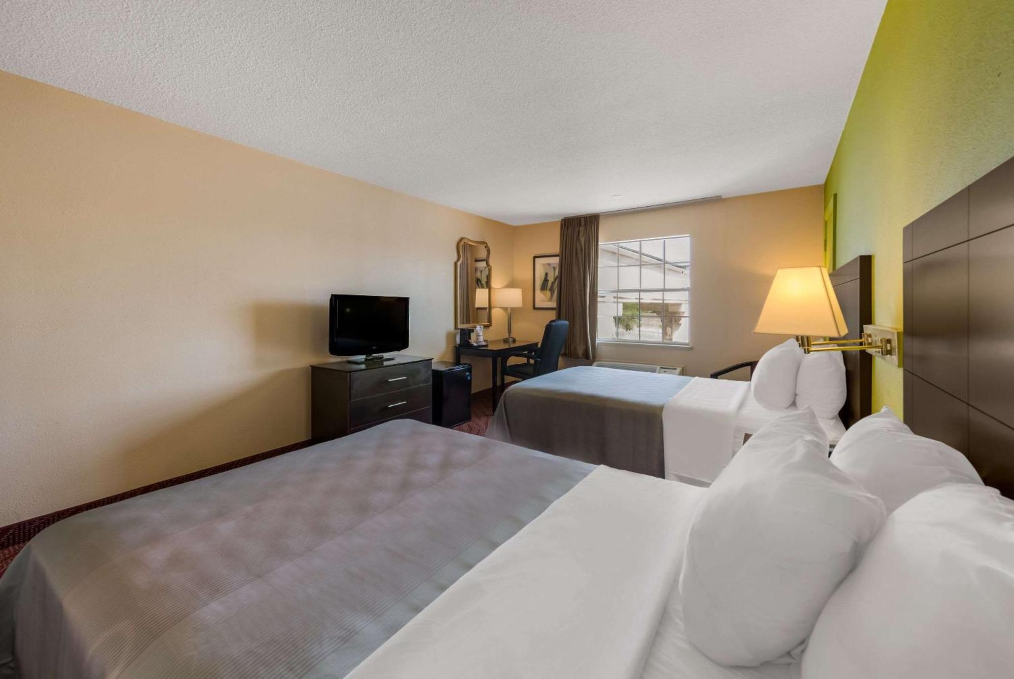 Quality Inn Airport Woodson Terrace Εξωτερικό φωτογραφία