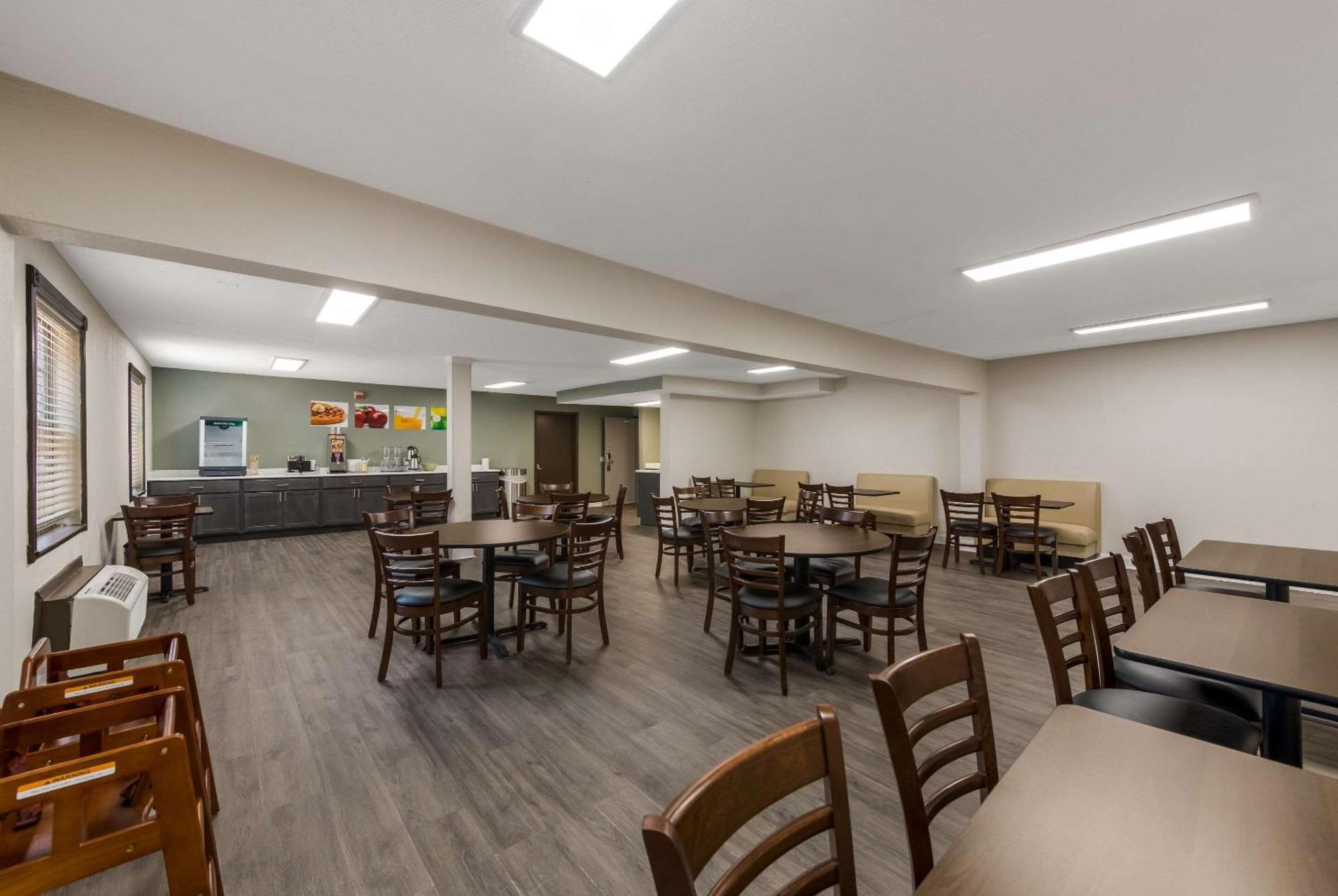 Quality Inn Airport Woodson Terrace Εξωτερικό φωτογραφία