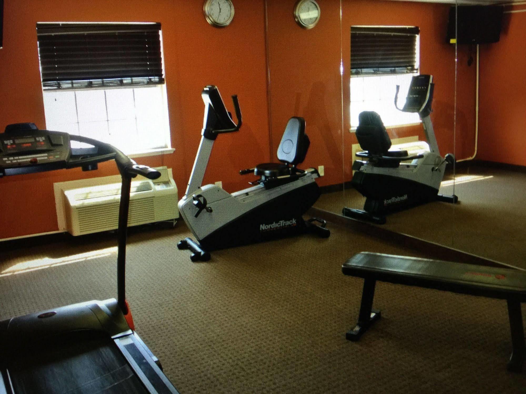 Quality Inn Airport Woodson Terrace Εξωτερικό φωτογραφία