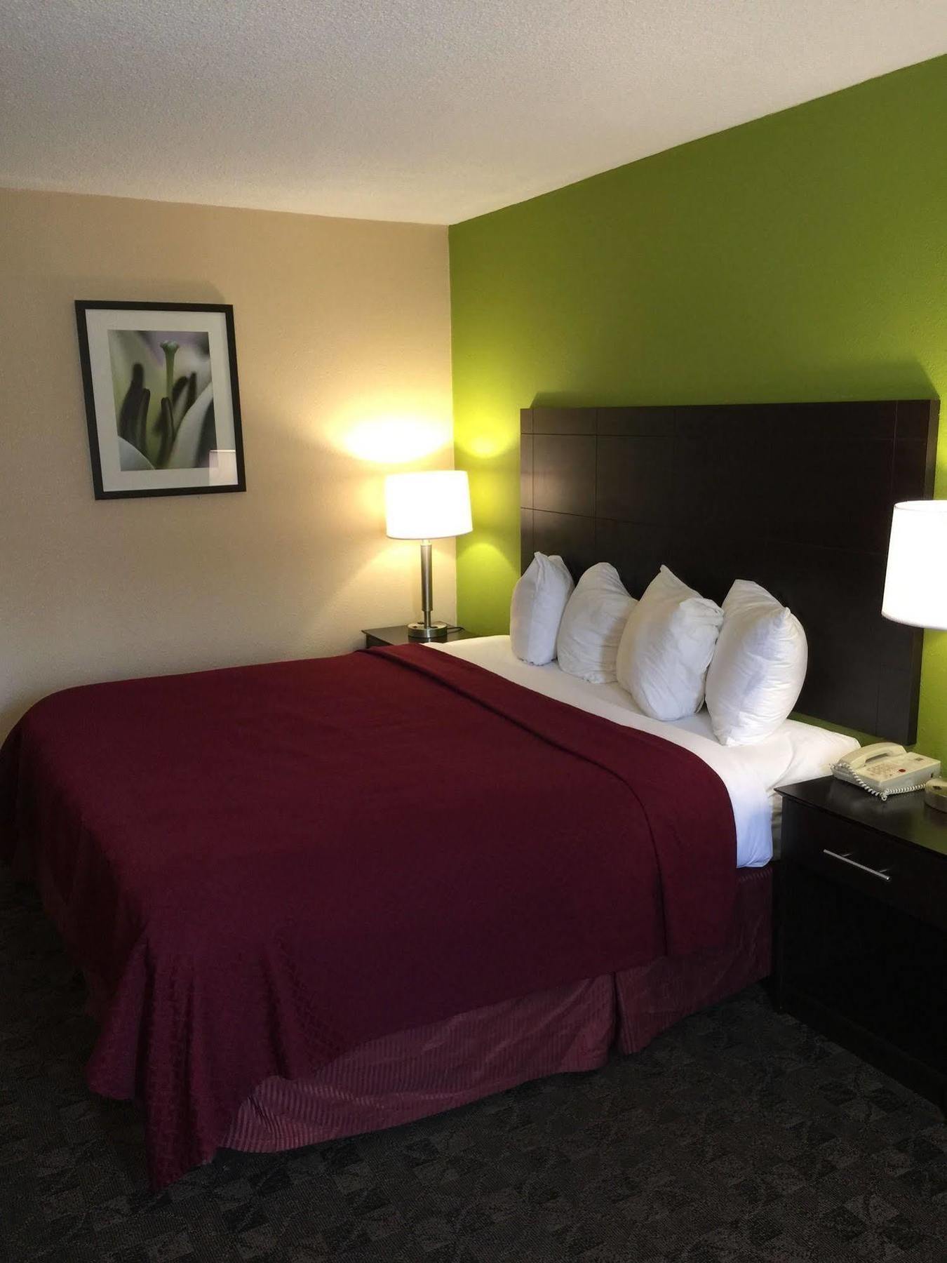 Quality Inn Airport Woodson Terrace Εξωτερικό φωτογραφία