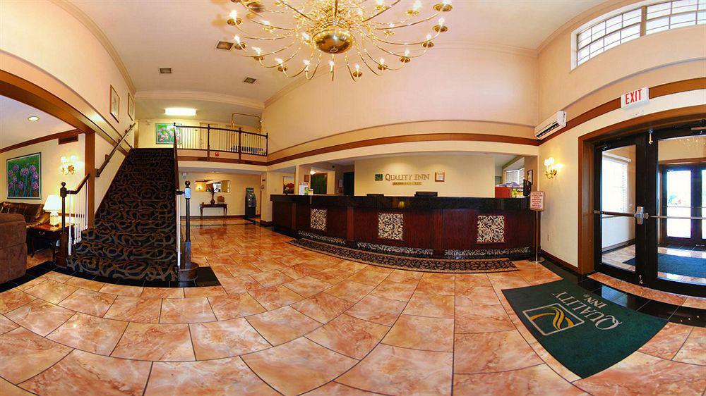 Quality Inn Airport Woodson Terrace Εξωτερικό φωτογραφία