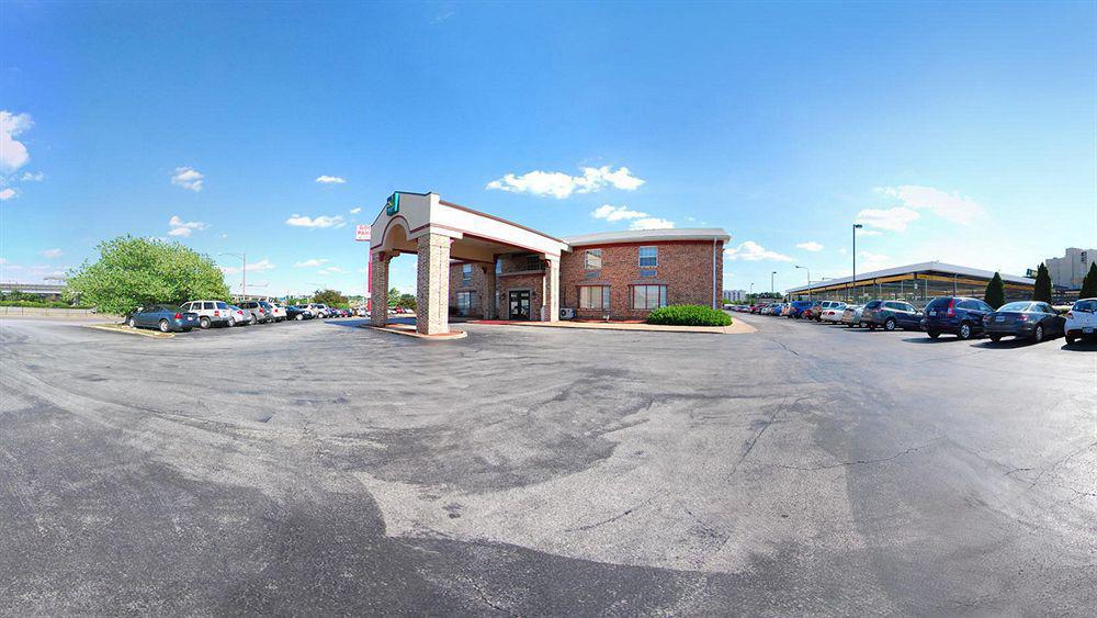 Quality Inn Airport Woodson Terrace Εξωτερικό φωτογραφία